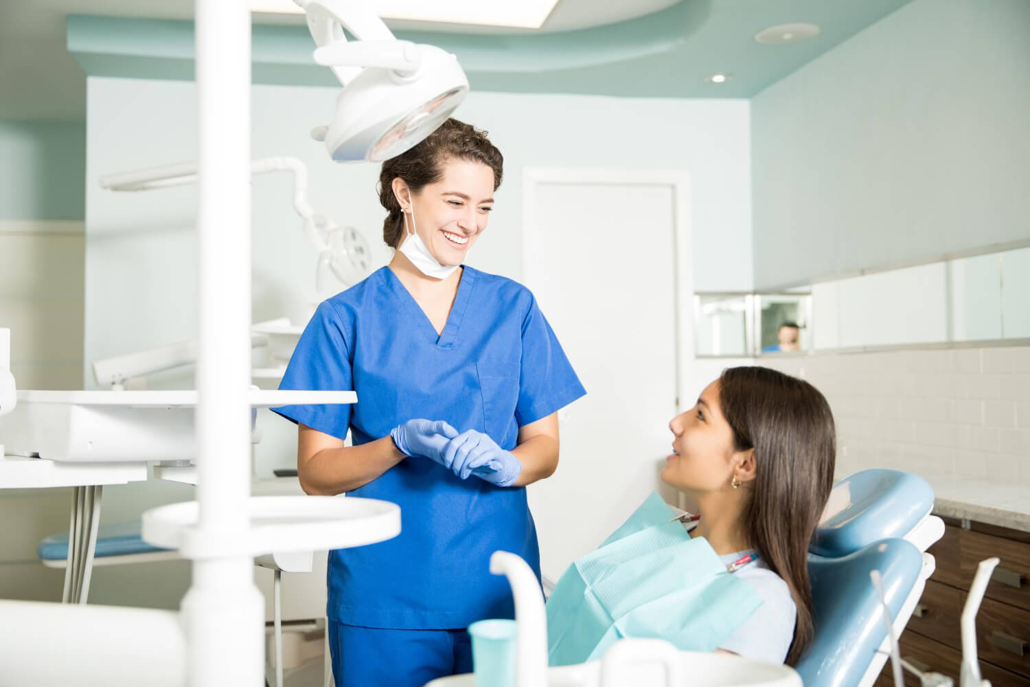 Exceptional benefits of visiting an implant dentist in Belfast